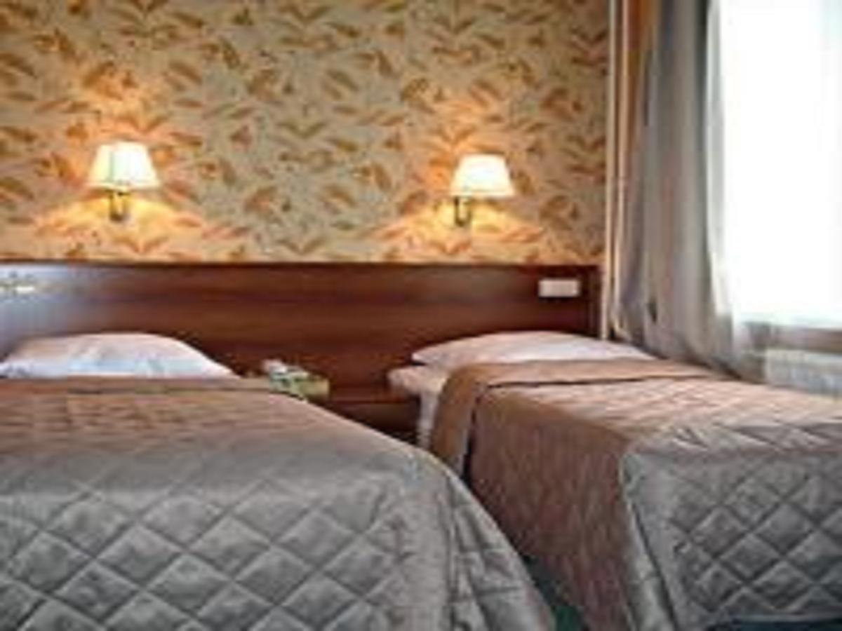 אקרה M Plaza Hotel מראה חיצוני תמונה