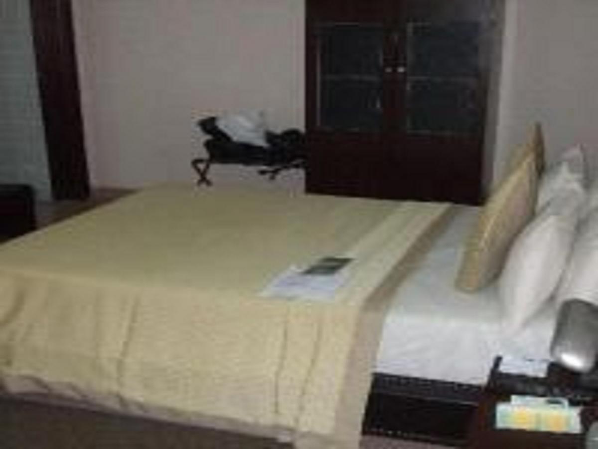 אקרה M Plaza Hotel מראה חיצוני תמונה